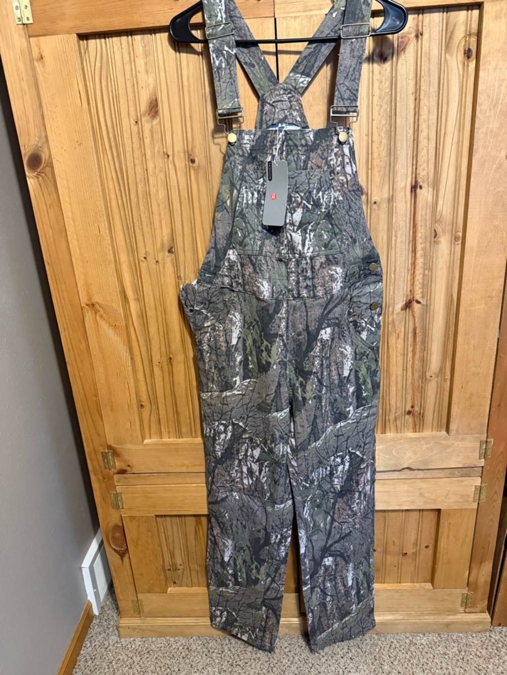 Women’s Camo Hunting Bib Overalls - Realtree Style